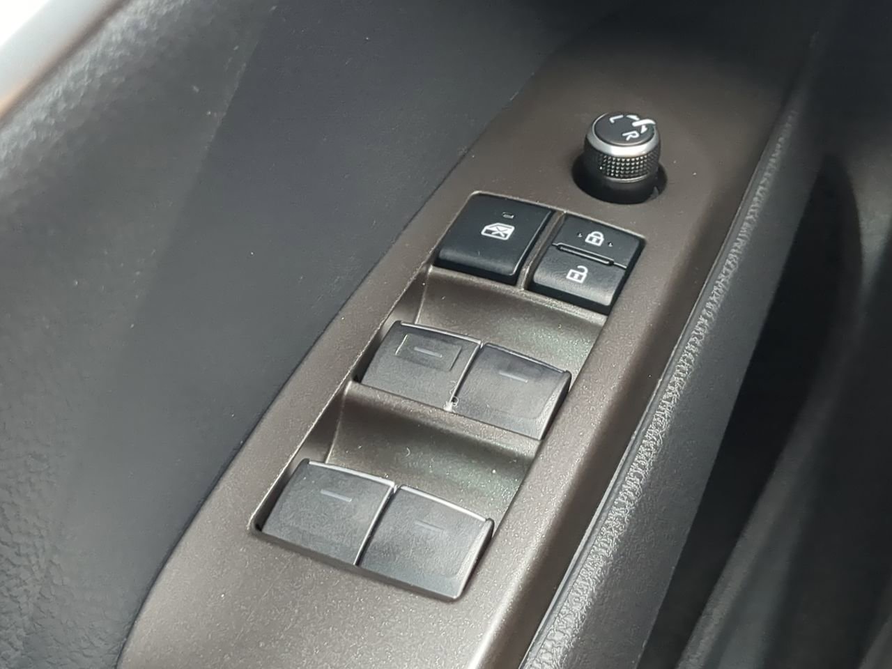 Used 2022 Toyota Camry XSE FWD image 21