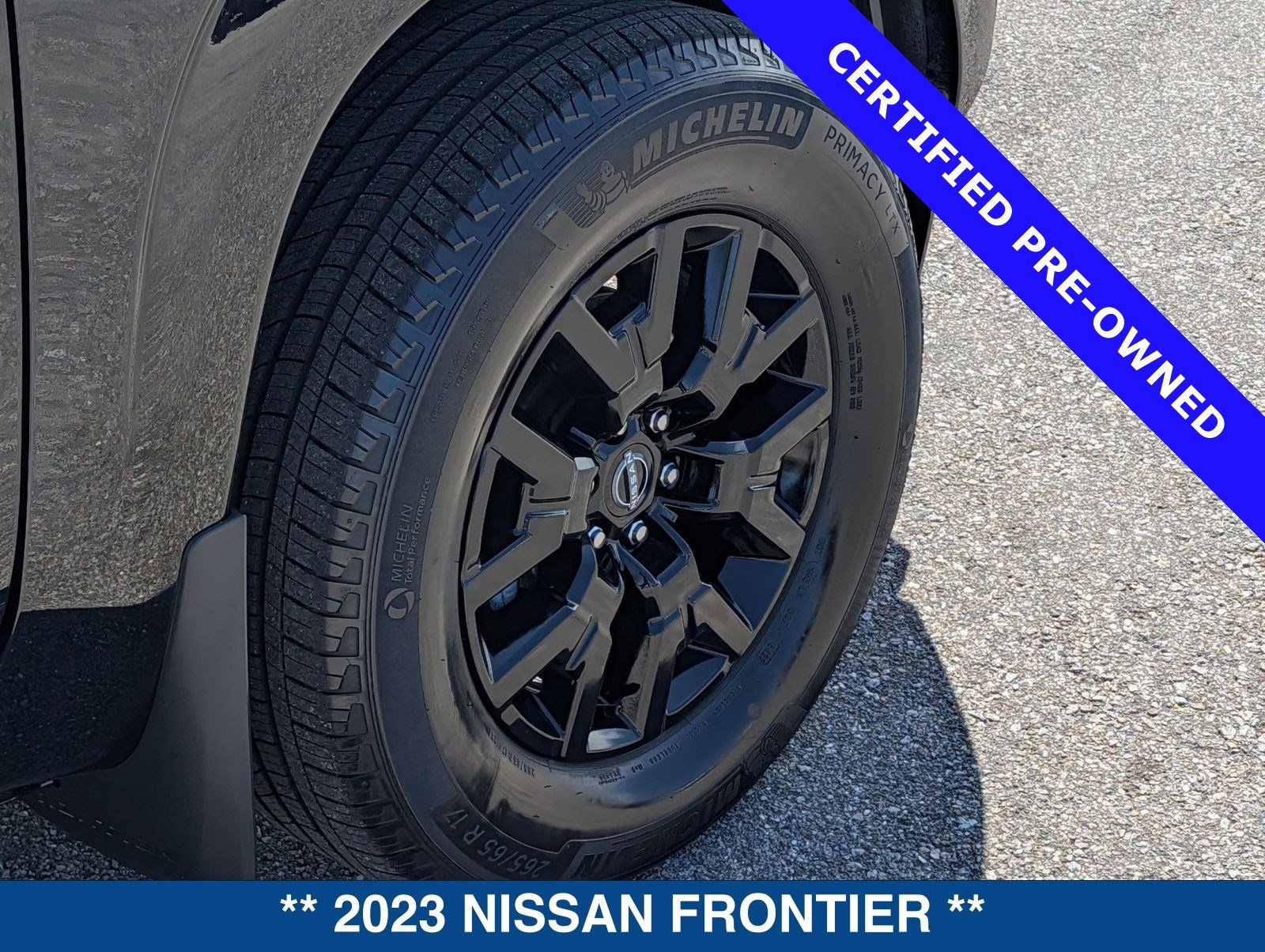 Used 2023 Nissan Frontier SV w/ Midnight Edition Package image 13