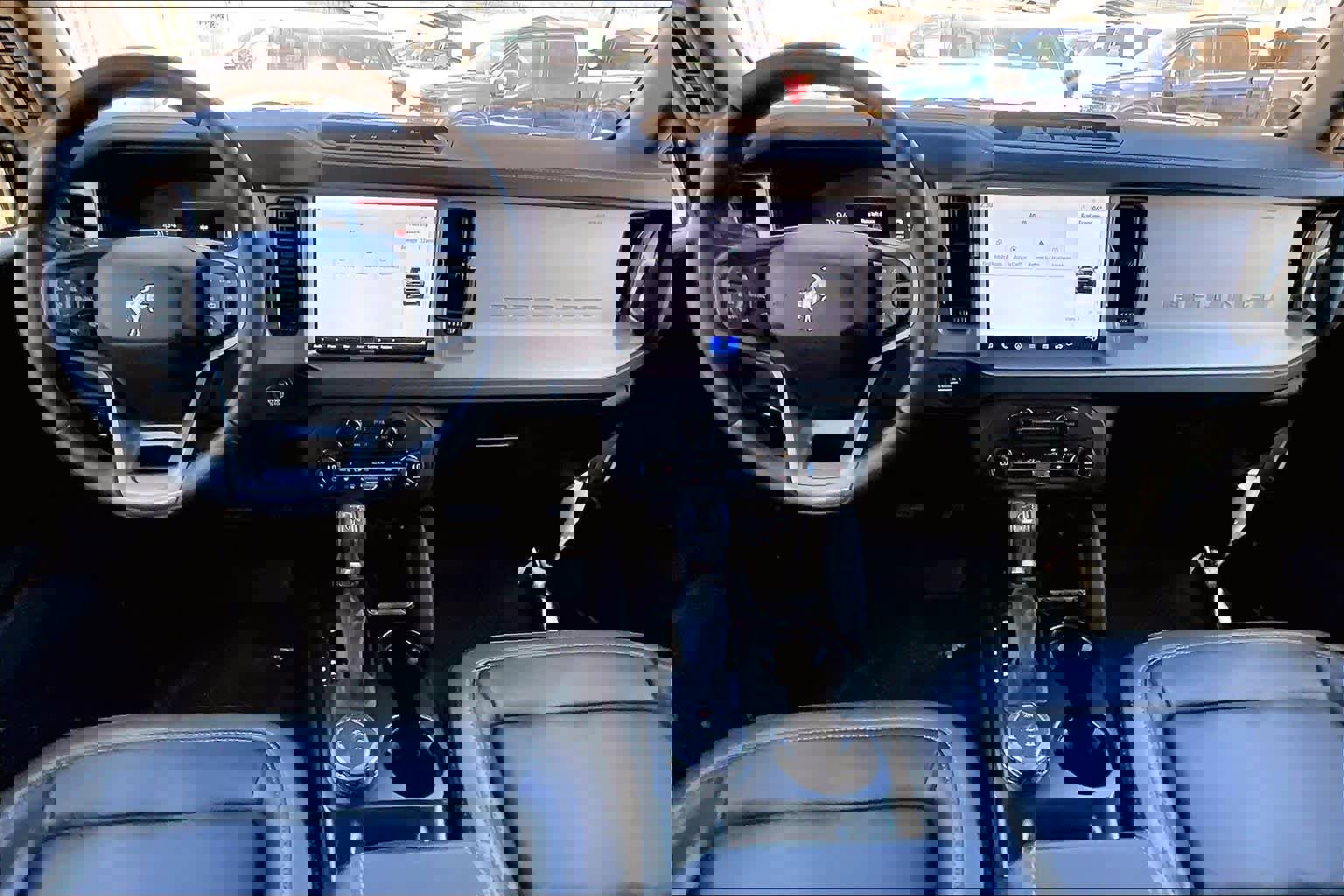 Certified 2025 Ford Bronco Outer Banks w/ Sasquatch Package image 17