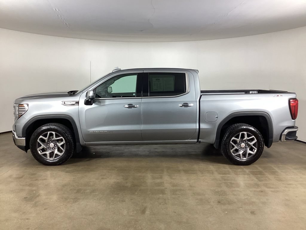 Used 2023 GMC Sierra 1500 SLT w/ SLT Convenience Package AWD/4WD image 16