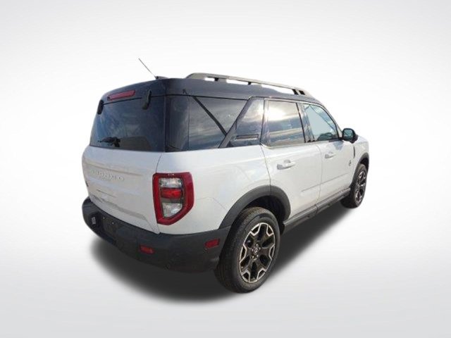 Certified 2025 Ford Bronco Sport Outer Banks w/ Outer Banks Tech Package+ AWD/4WD image 12