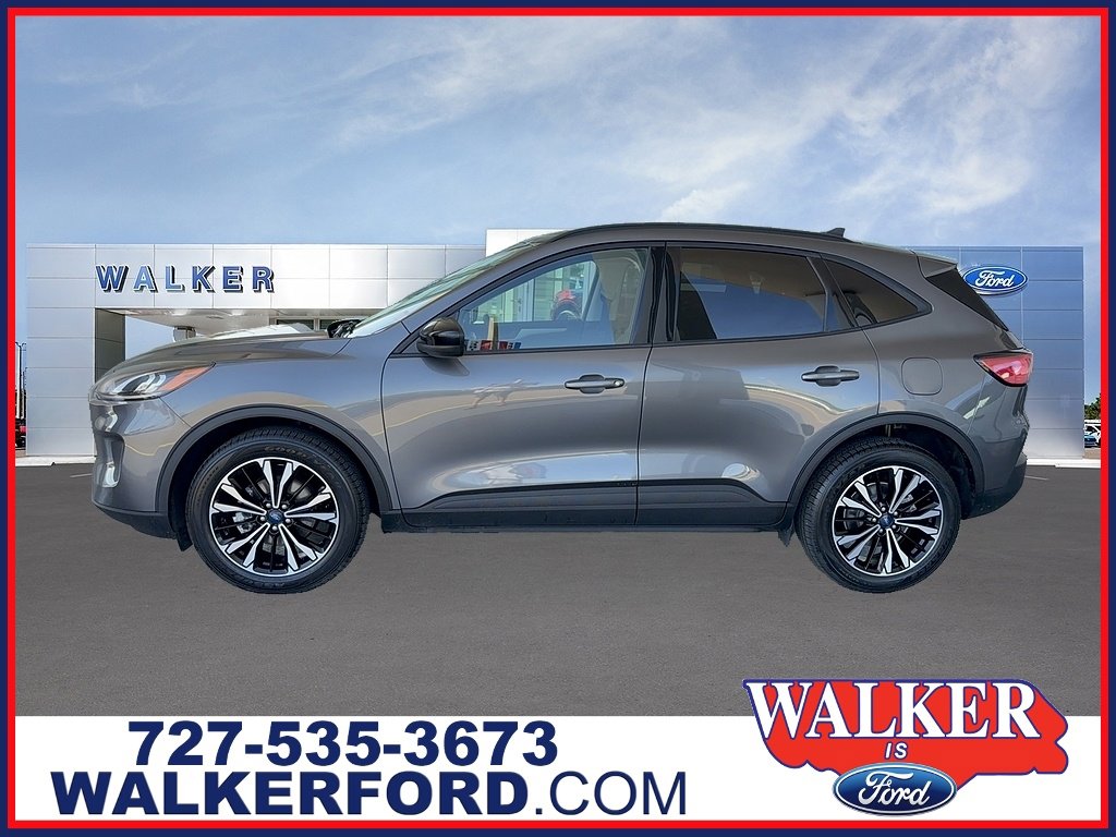 Certified 2022 Ford Escape SE w/ SE Sport Appearance Package