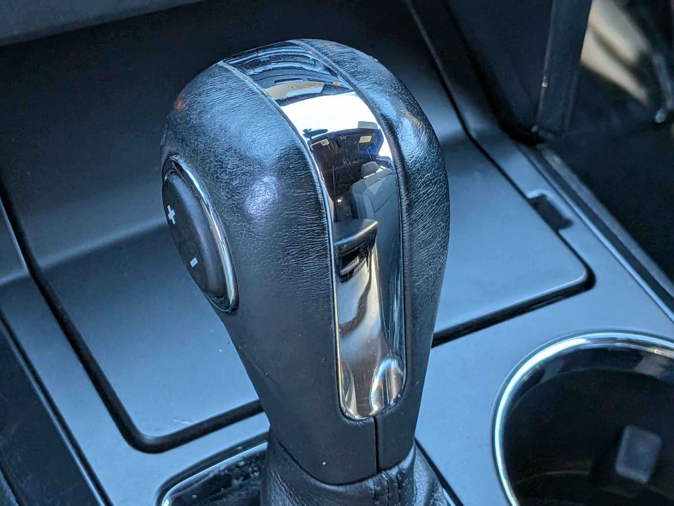 Certified 2019 Ford Explorer XLT w/ Equipment Group 201A image 25