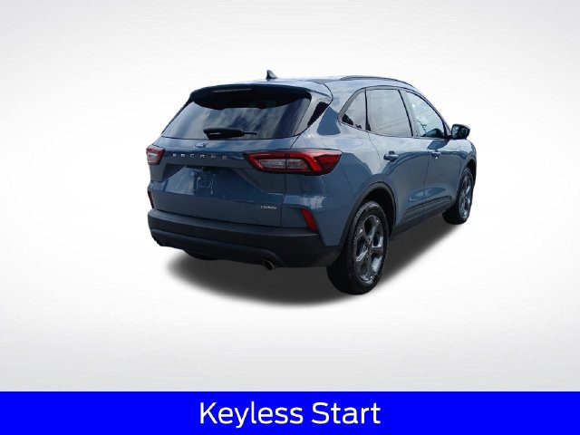 Certified 2025 Ford Escape ST-Line Select AWD/4WD image 9