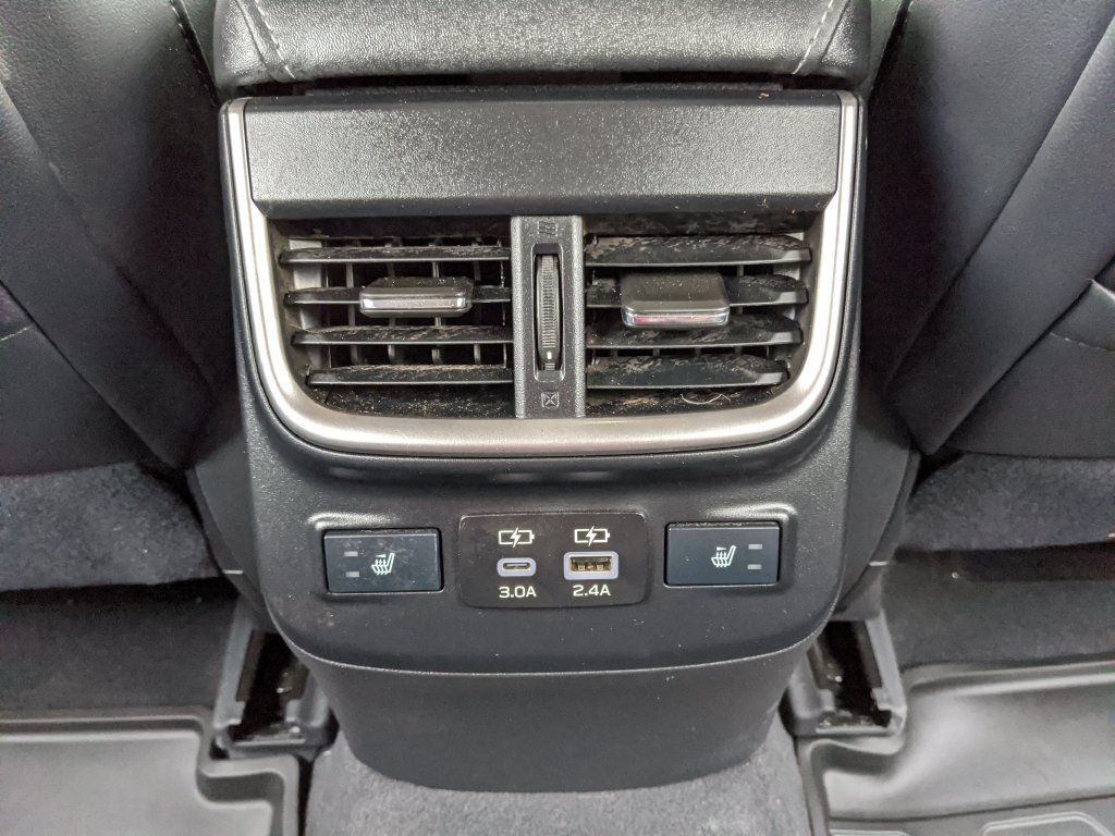 Used 2025 Subaru Outback Limited AWD/4WD image 17