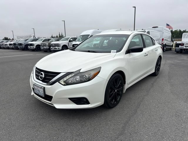 Used 2017 Nissan Altima 2.5 SR w/ Midnight Edition Package FWD image 1