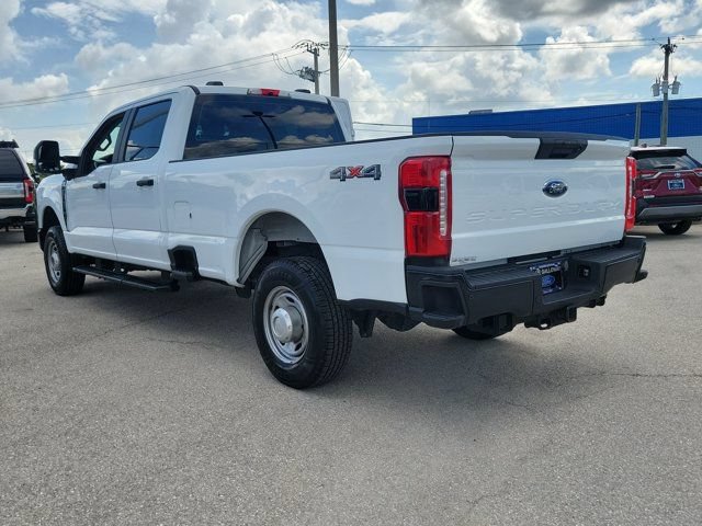 Certified 2023 Ford F350 XL w/ 360-Degree Camera Package AWD/4WD image 4