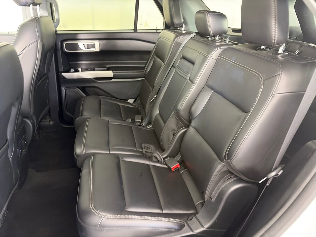 Certified 2024 Ford Explorer XLT w/ Equipment Group 202A image 13