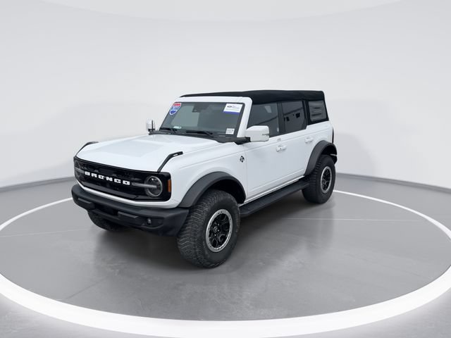 Certified 2022 Ford Bronco Outer Banks w/ Sasquatch Package AWD/4WD image 3