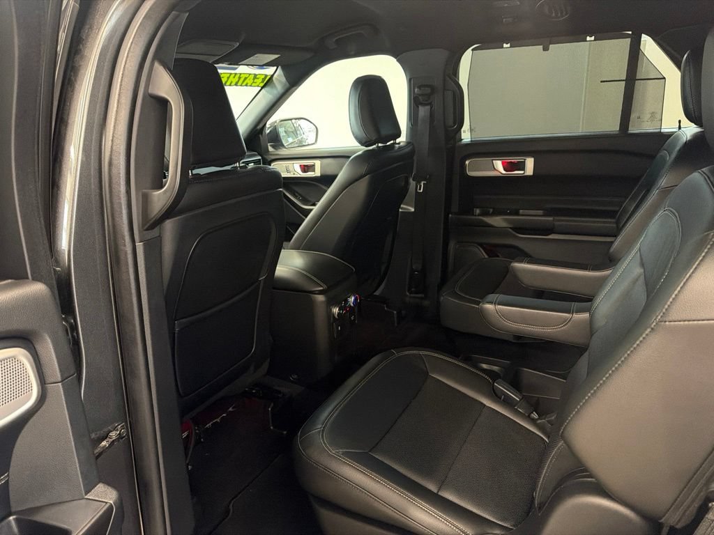 Certified 2020 Ford Explorer Limited w/ Hybrid Equipment Group 310A AWD/4WD image 21