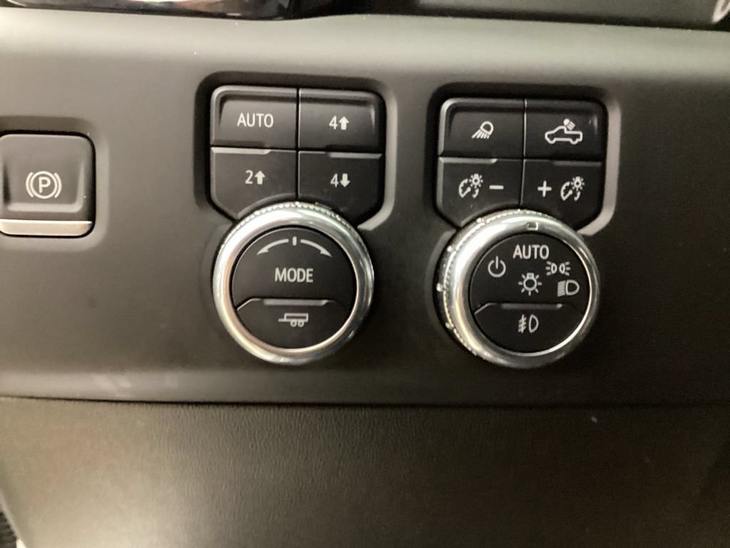 Used 2025 GMC Sierra 1500 AT4 w/ AT4 Preferred Package AWD/4WD image 19