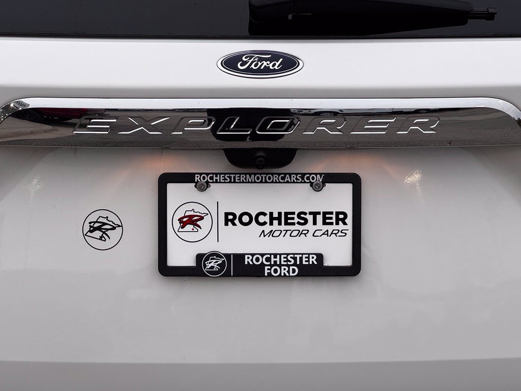 Certified 2021 Ford Explorer XLT w/ Equipment Group 202A AWD/4WD image 55