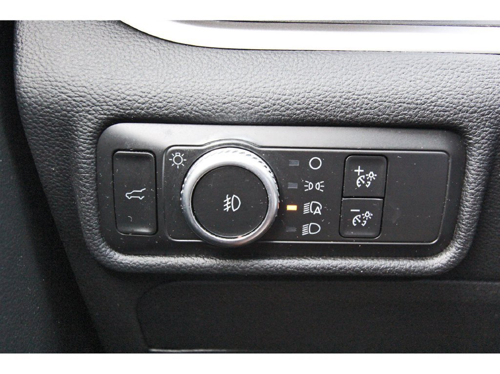 Certified 2021 Ford Explorer XLT w/ Equipment Group 202A RWD image 25