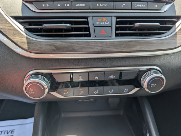 Used 2024 Nissan Altima 2.5 SV AWD/4WD image 14