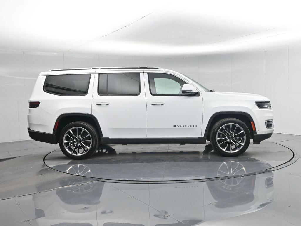 Used 2022 Jeep Wagoneer Series III w/ Premium Group I image 9