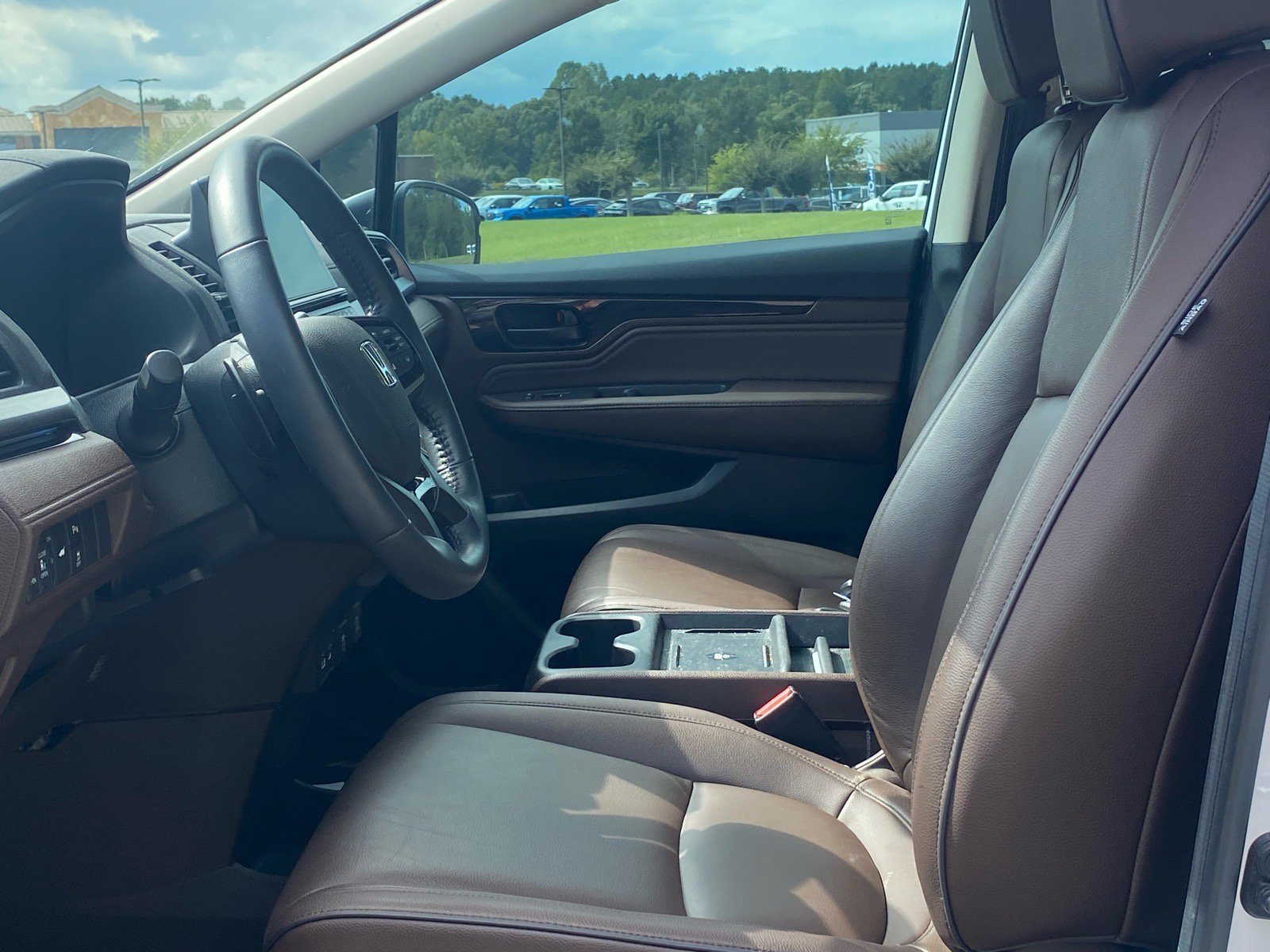Used 2025 Honda Odyssey Touring image 9