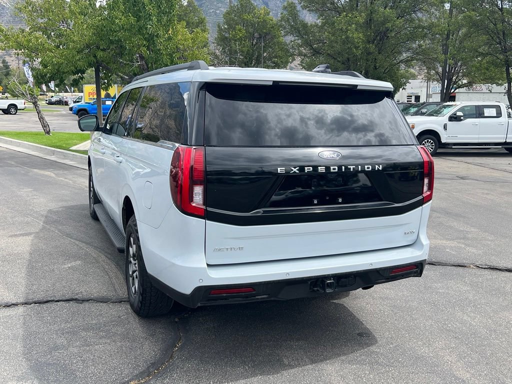 Certified 2025 Ford Expedition Platinum AWD/4WD image 11
