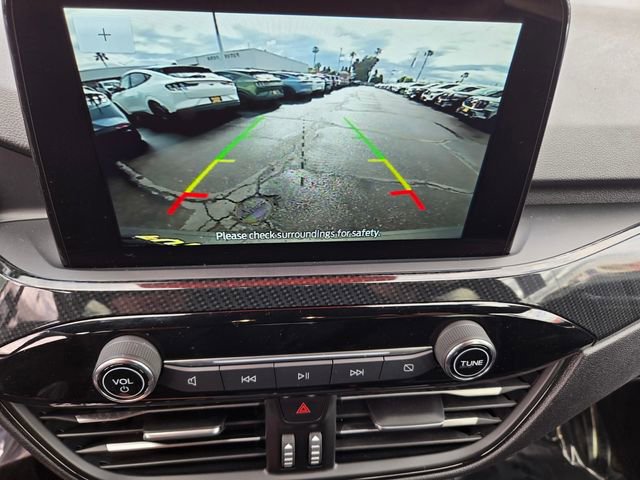 Certified 2025 Ford Escape ST-Line image 17