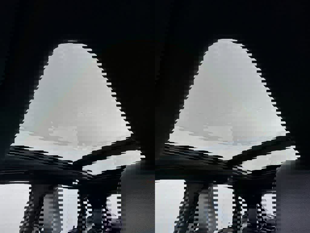 Certified 2021 Ford Edge ST w/ Equipment Group 401A image 31