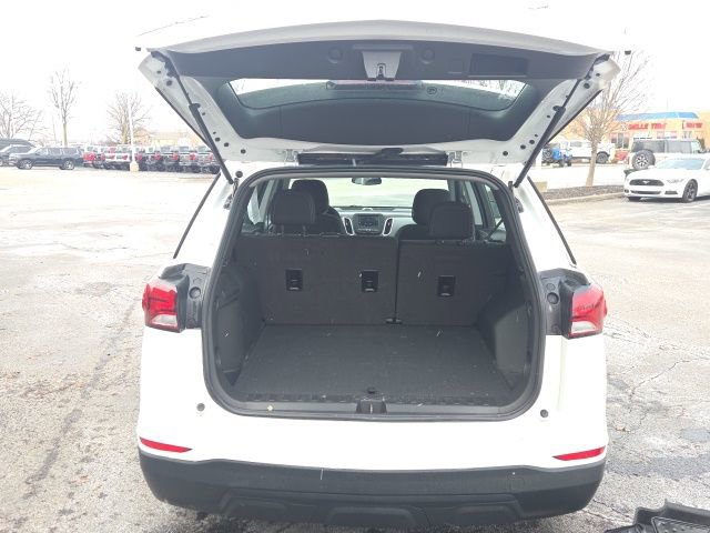 Used 2022 Chevrolet Equinox LS w/ LPO, Floor Liner Package image 8