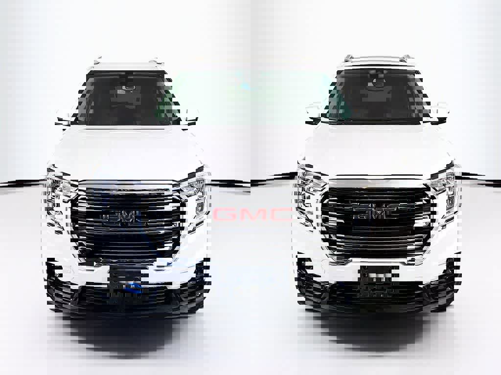 Used 2024 GMC Terrain SLT image 8