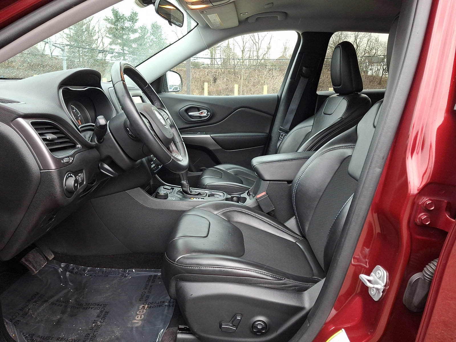 Used 2019 Jeep Cherokee Latitude Plus image 13