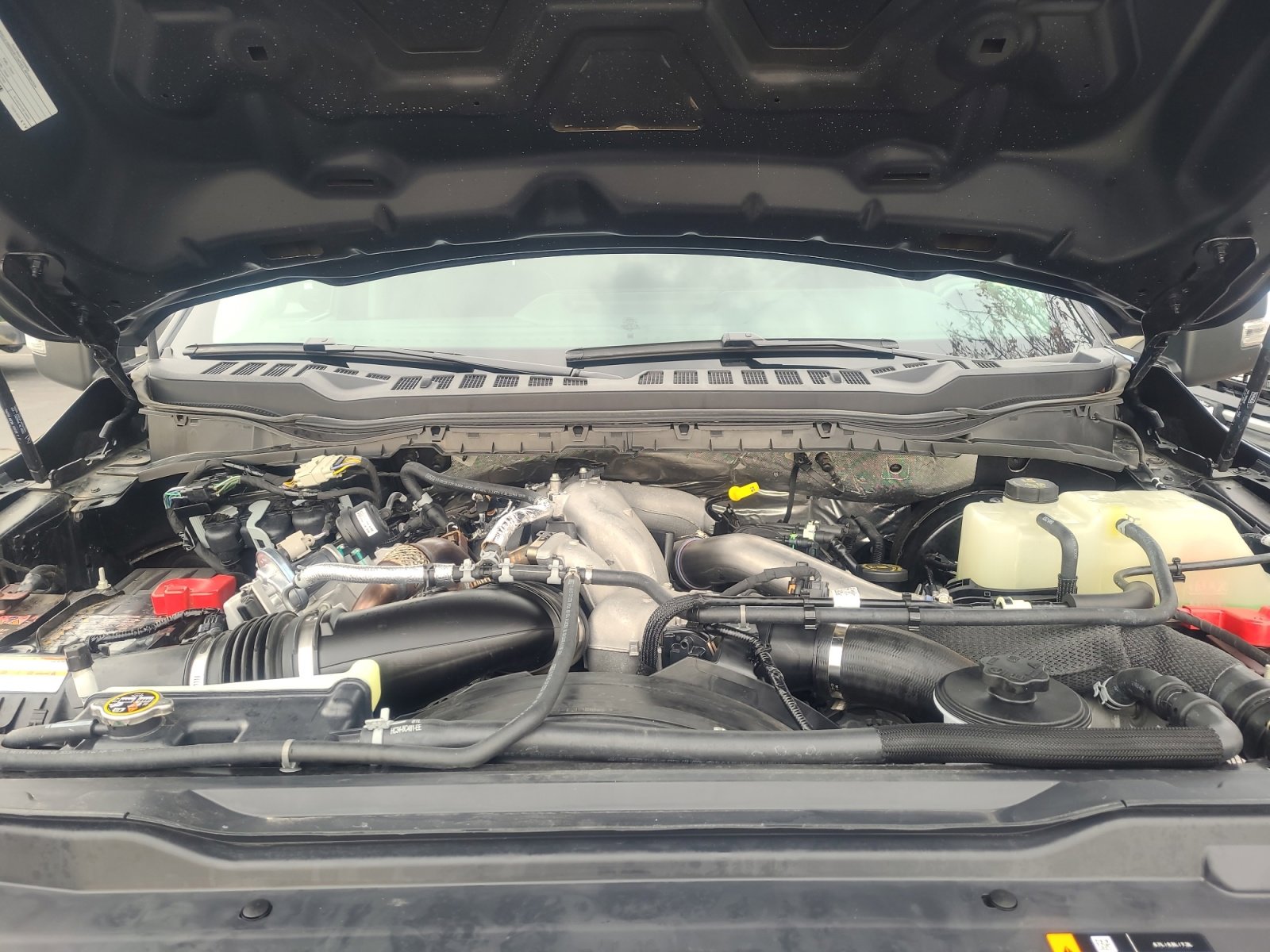 Certified 2025 Ford F350 Lariat w/ Black Appearance Package image 21