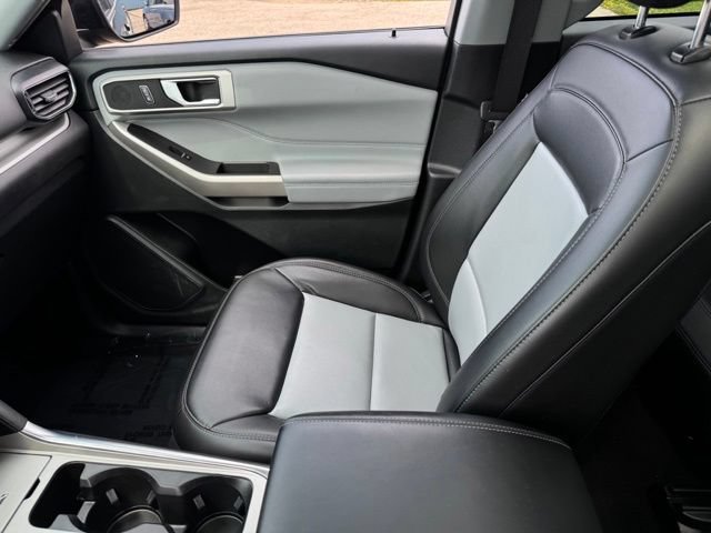 Certified 2023 Ford Explorer XLT w/ Equipment Group 202A AWD/4WD image 29