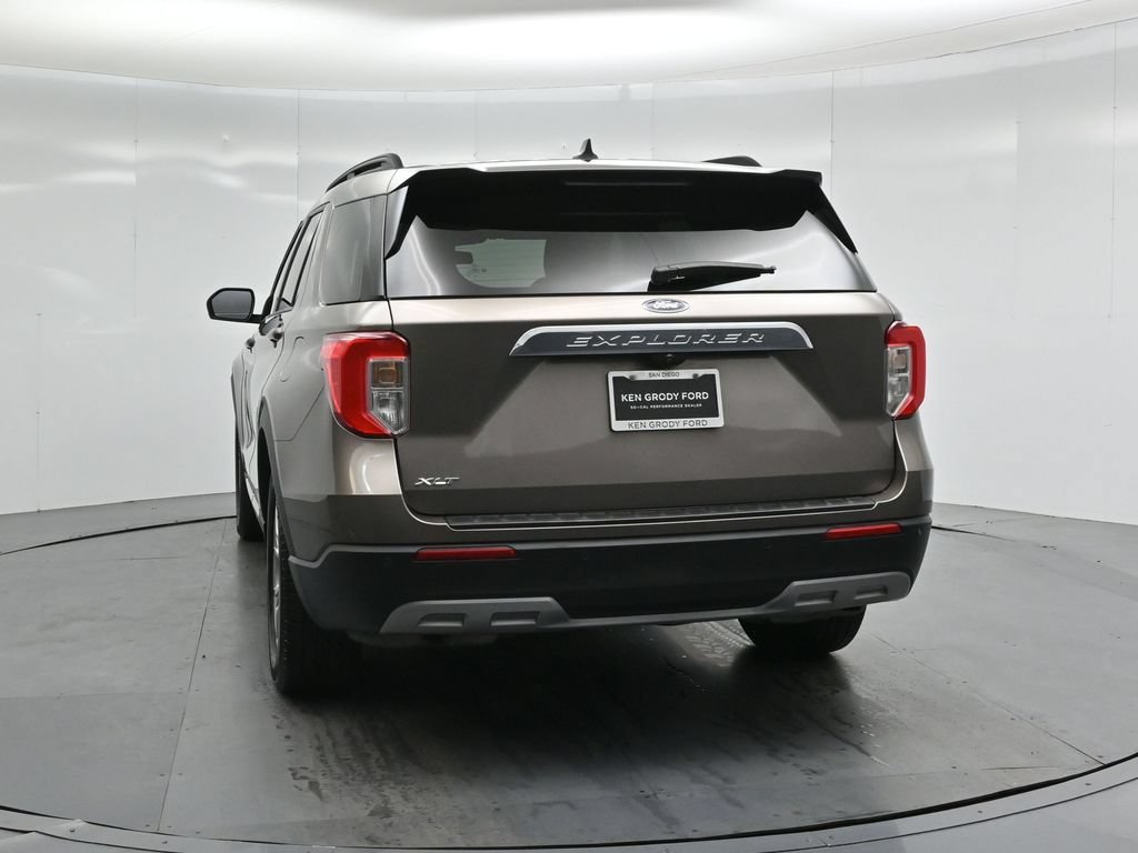 Certified 2021 Ford Explorer XLT w/ Equipment Group 202A RWD image 28