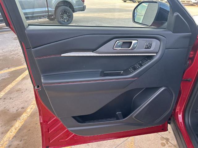 Certified 2025 Ford Explorer ST RWD image 22