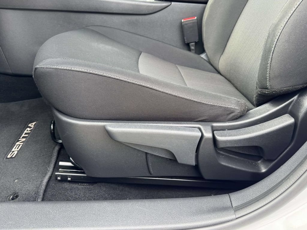 Used 2025 Nissan Sentra SV FWD image 20
