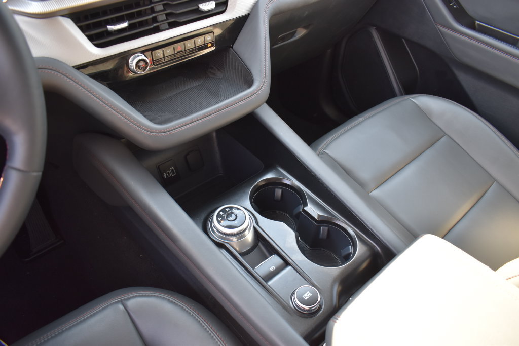 Certified 2026 Ford Explorer Active w/ Active Comfort Package AWD/4WD image 12