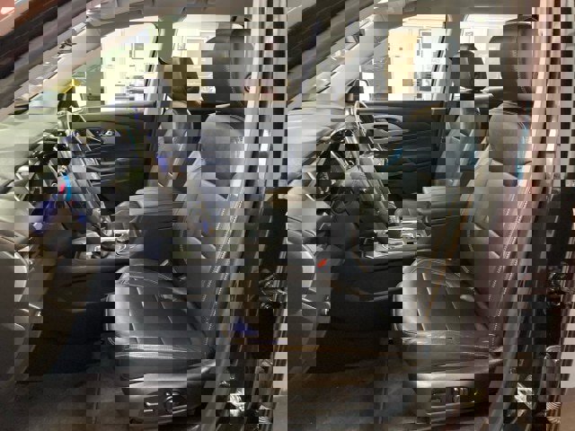 Used 2021 Chevrolet Traverse LT w/ LT Premium Package image 16