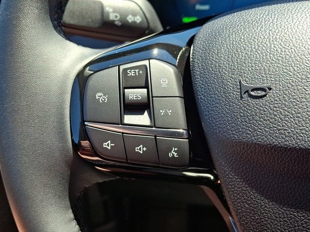 Certified 2025 Ford Escape Platinum FWD image 22