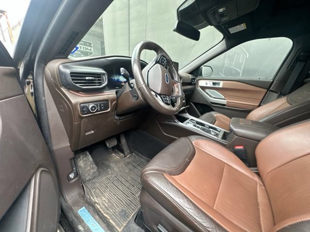Certified 2023 Ford Explorer King Ranch w/ Technology Package AWD/4WD image 10