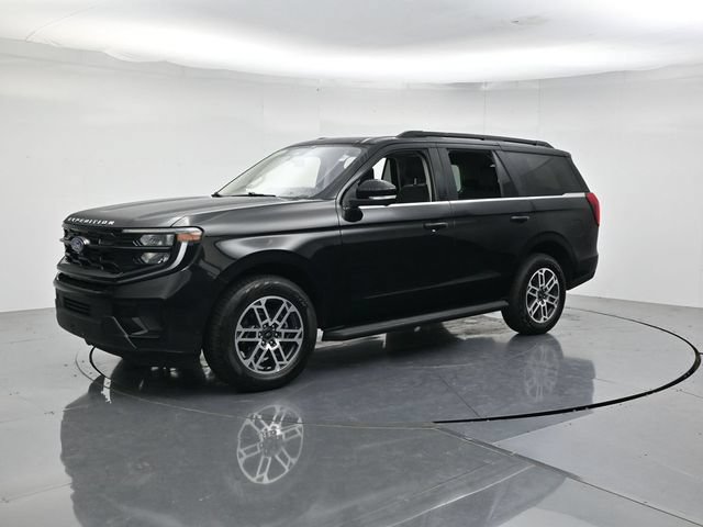 Certified 2025 Ford Expedition Active AWD/4WD image 5