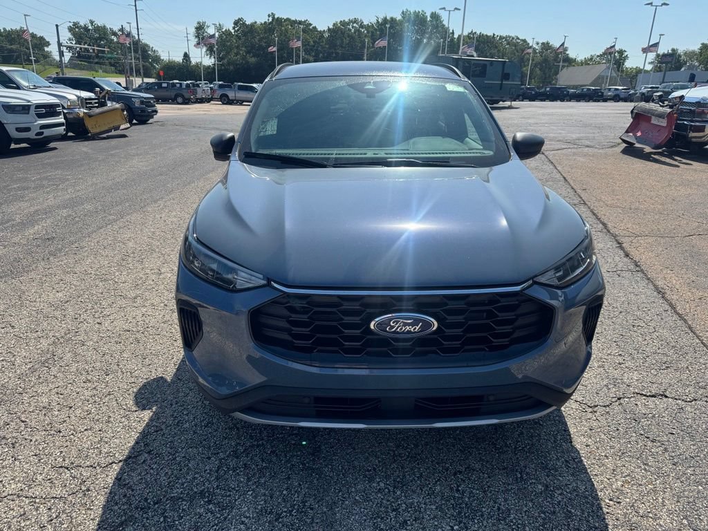 Certified 2025 Ford Escape ST-Line w/ Equipment Group 301A FWD image 2