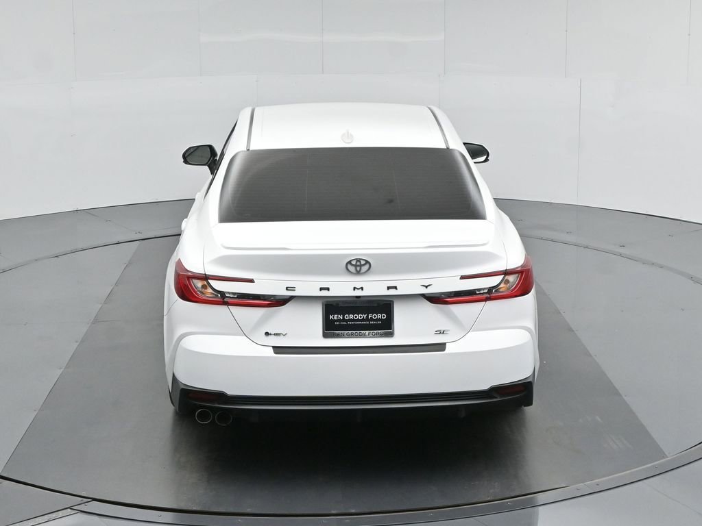 Used 2025 Toyota Camry SE FWD image 43