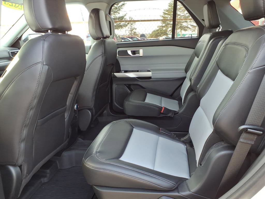Certified 2023 Ford Explorer XLT w/ Equipment Group 202A image 12