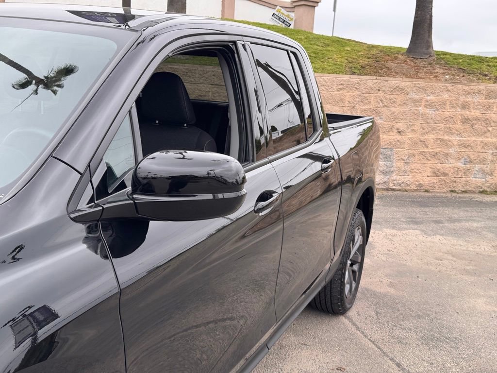 Used 2023 Honda Ridgeline Sport image 9