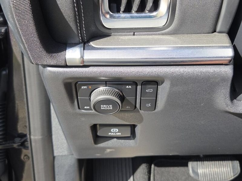 Certified 2025 Ford Expedition Platinum AWD/4WD image 27