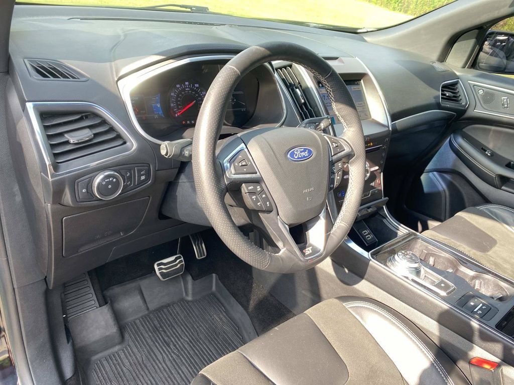 Certified 2019 Ford Edge ST w/ Equipment Group 401A AWD/4WD image 25