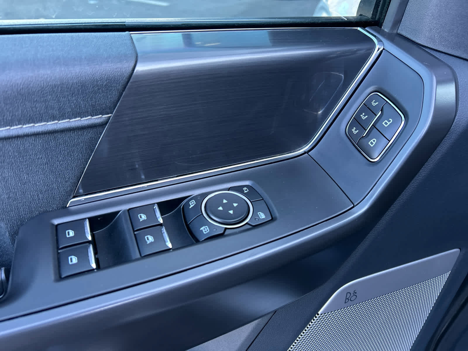 Certified 2025 Ford F150 Lariat image 26