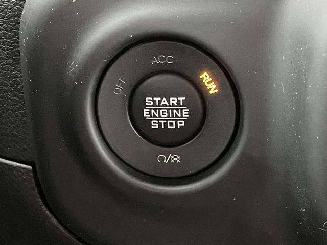 Used 2018 Jeep Wrangler Unlimited Sahara AWD/4WD image 23