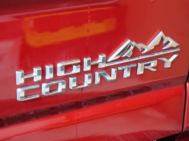 Used 2025 Chevrolet Silverado 3500 High Country w/ Technology Package AWD/4WD image 9