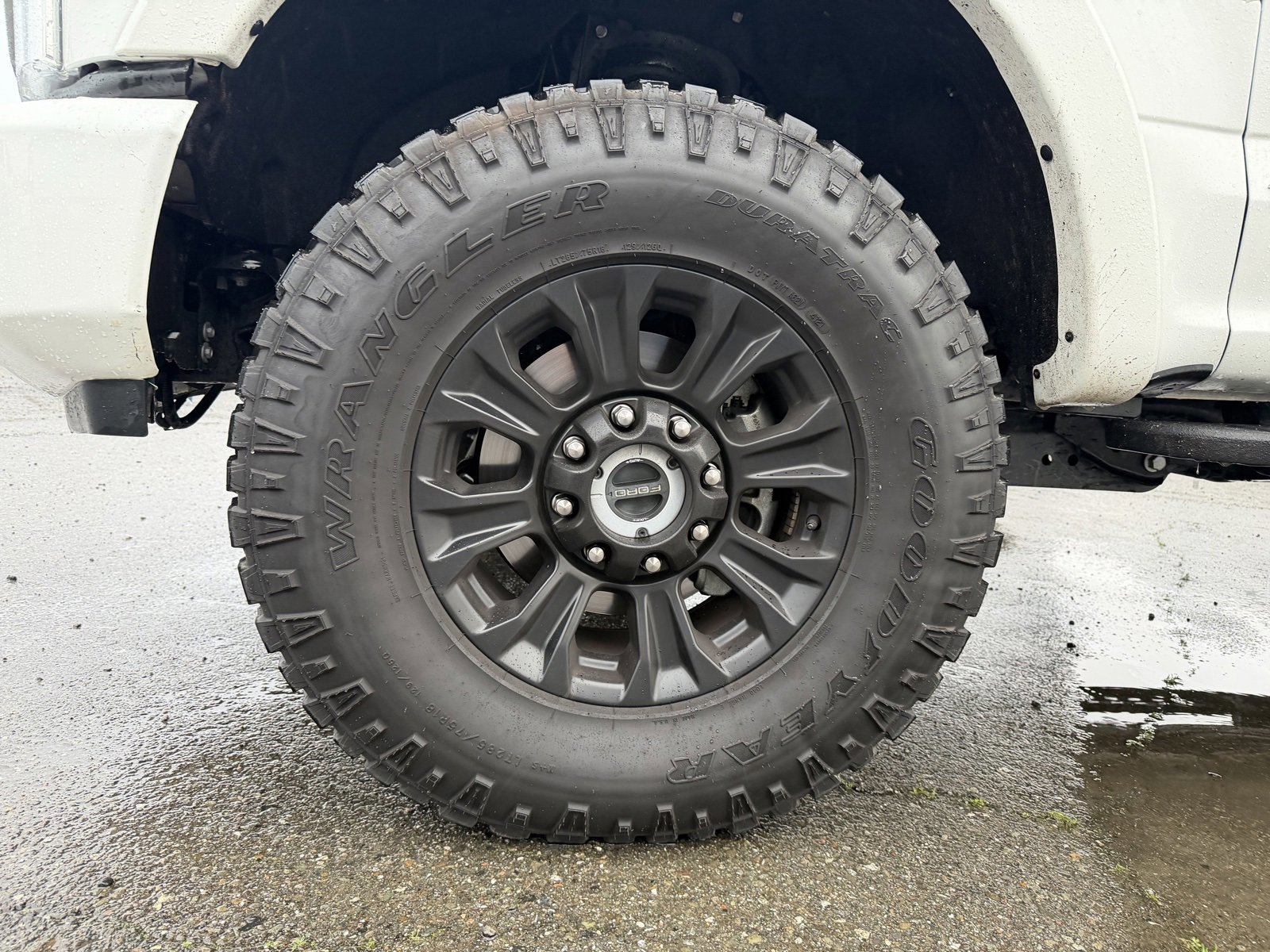 Certified 2022 Ford F350 Platinum w/ Tremor Off-Road Package image 9