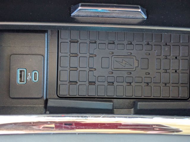 Certified 2024 Ford Expedition XLT image 34