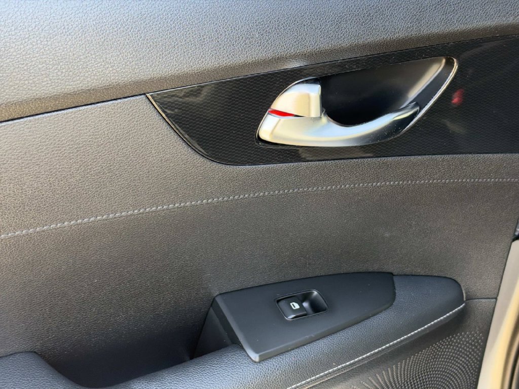Used 2023 Kia Forte GT-Line w/ GT-Line Premium Package FWD image 20