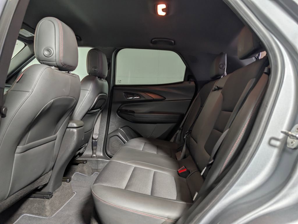Used 2023 Chevrolet TrailBlazer RS FWD image 13