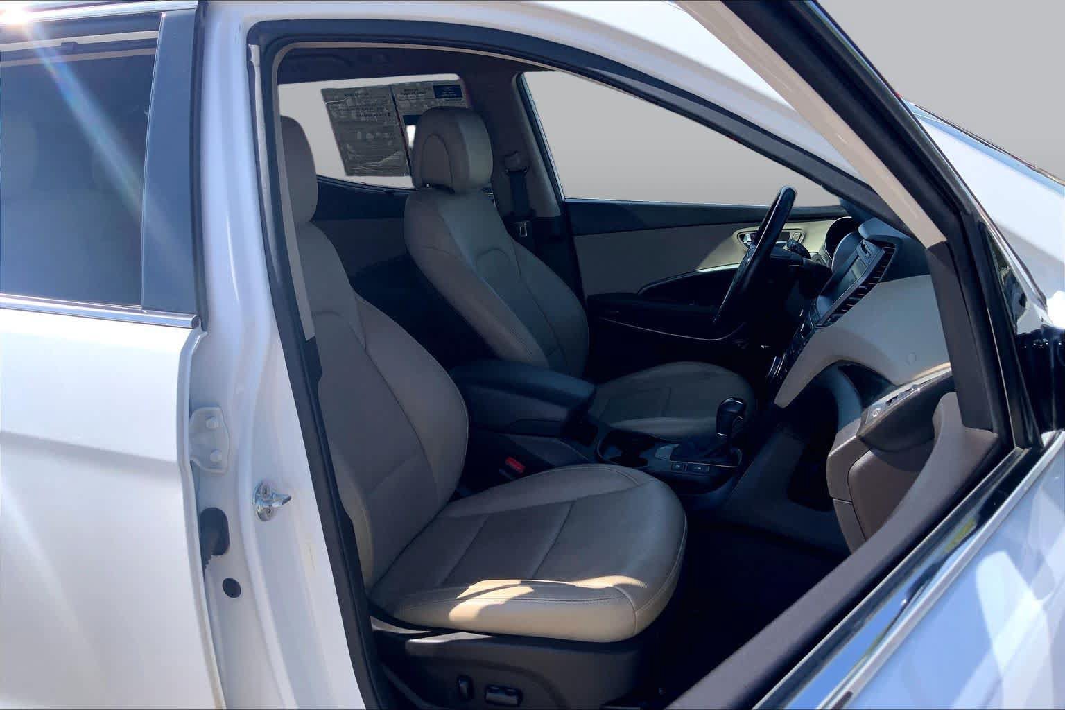Used 2017 Hyundai Santa Fe Sport FWD image 9